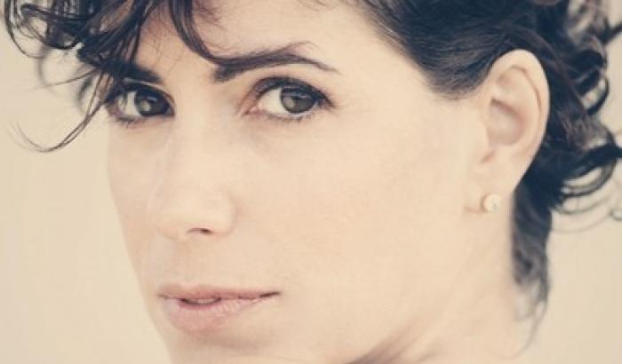 Io fra tanti: il nuovo singolo di Giorgia Io fra tanti: il nuovo singolo di Giorgia