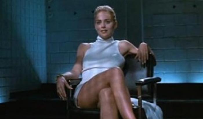 Sharon Stone: ho schiaffeggiato il regista per la scena hot di Basic Instinct