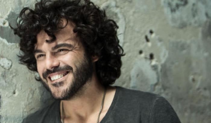 Francesco Renga, A un isolato da te è la nuova hit