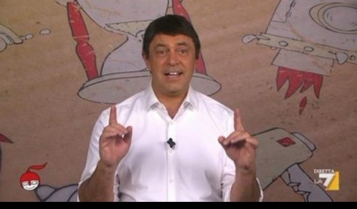 Crozza &egrave; Renzi: no all'articolo 18, s&igrave; a iOs8