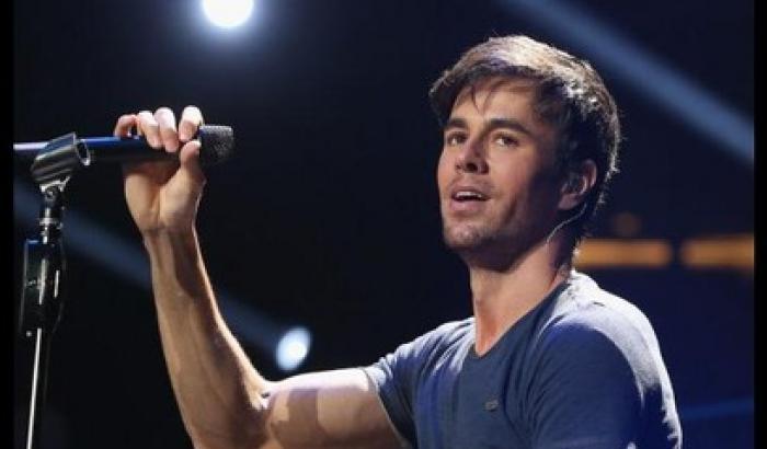 Bailando di Enrique Iglesias conquista i Latin Grammy