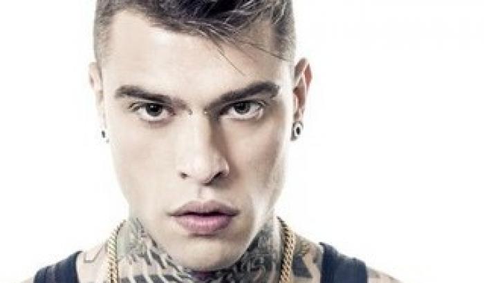 Scontri a Bologna, Fedez polemizza con la polizia