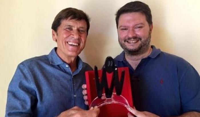 Gianni Morandi: la rete lo incorona personaggio dell'anno