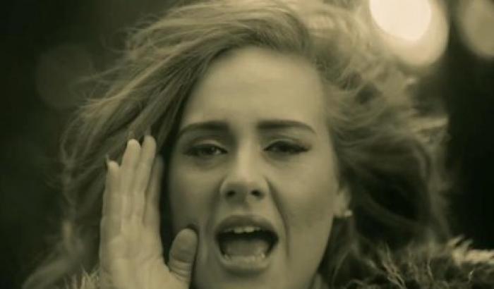 Adele con 'Hello', su Vevo, batte ogni record