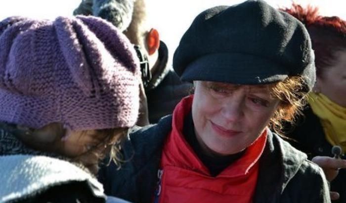 Susan Sarandon a Lesbo soccorre i migranti