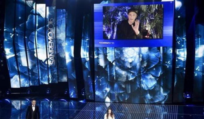 Sanremo, sul palco dell'Ariston c'&egrave; Fiorello