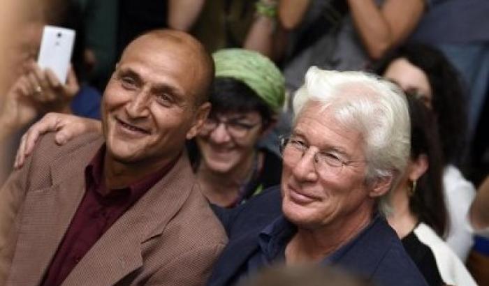 Richard Gere: gli homeless sono come fratelli e sorelle