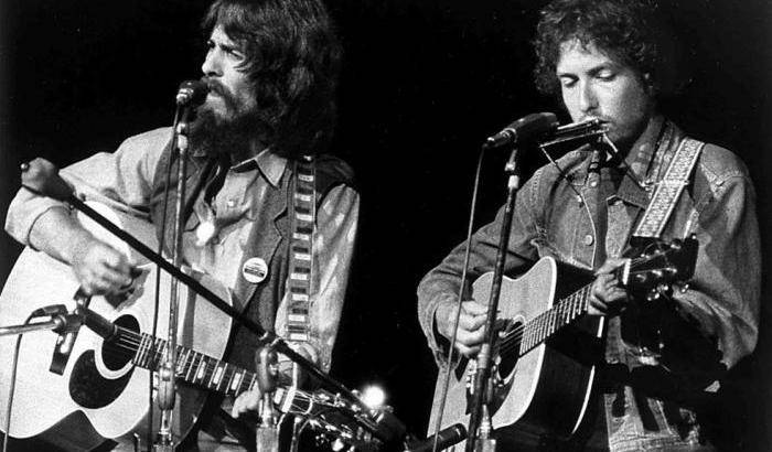 Avete 300.000 dollari e siete fan di Bob Dylan? Una sua chitarra è appena stata messa all'asta