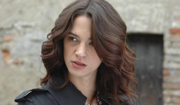 Asia Argento: "Altri maiali verranno scoperti ma l'Italia è machista"