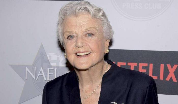 Molestie sessuali, Angela Lansbury: la colpa è anche delle donne