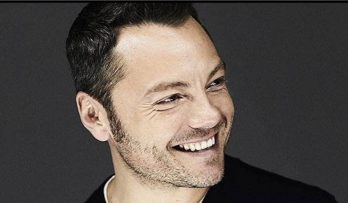 Tiziano Ferro al ministro Fontana: "non voglio supporto, ma smettere di sentirmi invisibile"