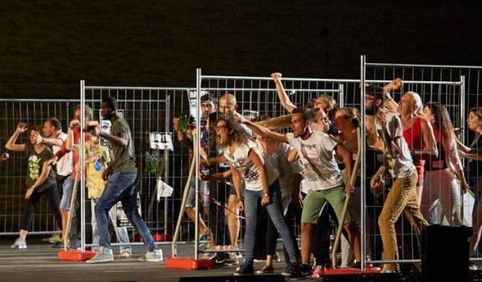 Macerata, Il Flauto Magico anti-razzista non piace alla Lega: "uno scempio"