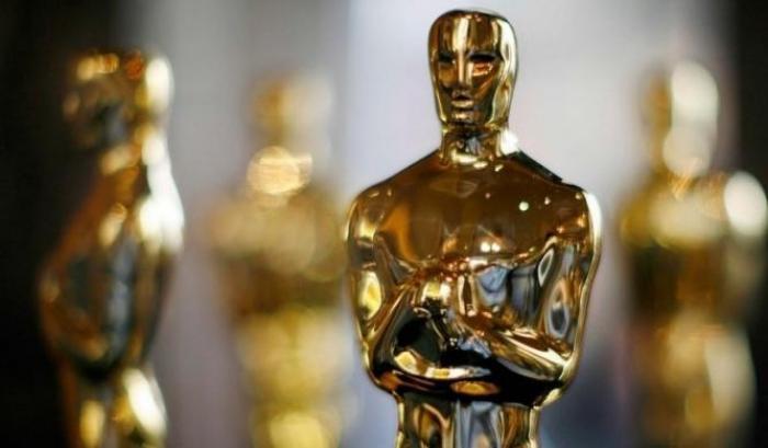 Quattro Oscar assegnati durante la pubblicità, Hollywood si ribella: "nessun rispetto per il cinema"