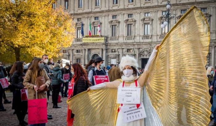 "Assenza spettacolare". Va in scena la protesta del mondo dello spettacolo