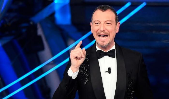 Sanremo 2021: Amadeus stasera annuncia i 26 Big durante la finale dei giovani