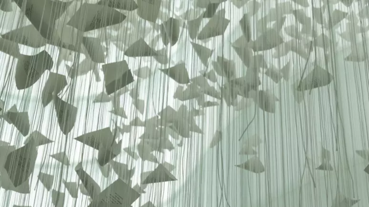 Al Mudec una monumentale installazione di Chiharu Shiota apre il palinsesto olimpico 2026