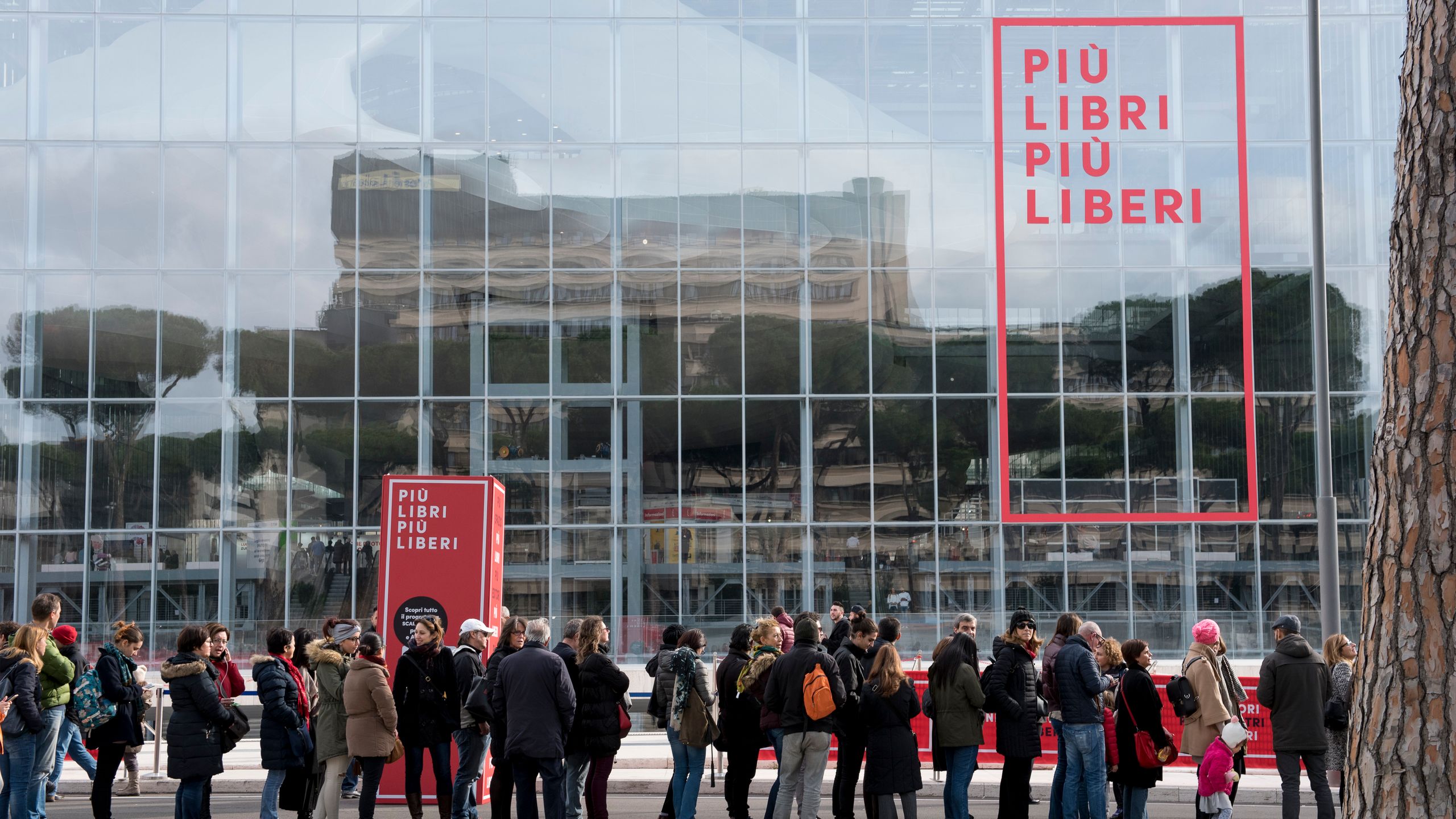 Più Libri Più Liberi, ma meno fascisti