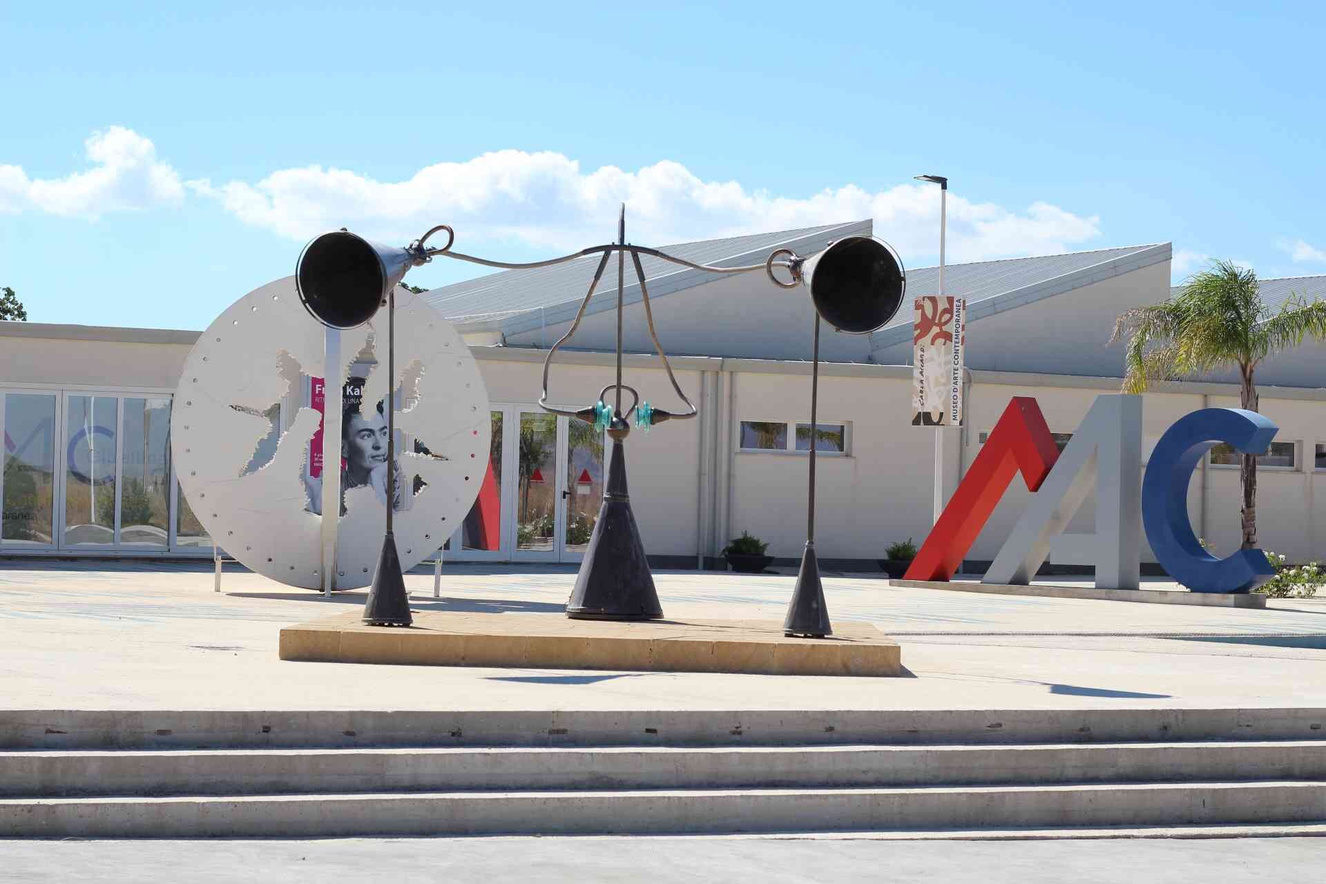 Gibellina Museo Arte Contemporanea "Portami il futuro" per Gibellina Capitale Italiana dell'Arte contemporanea