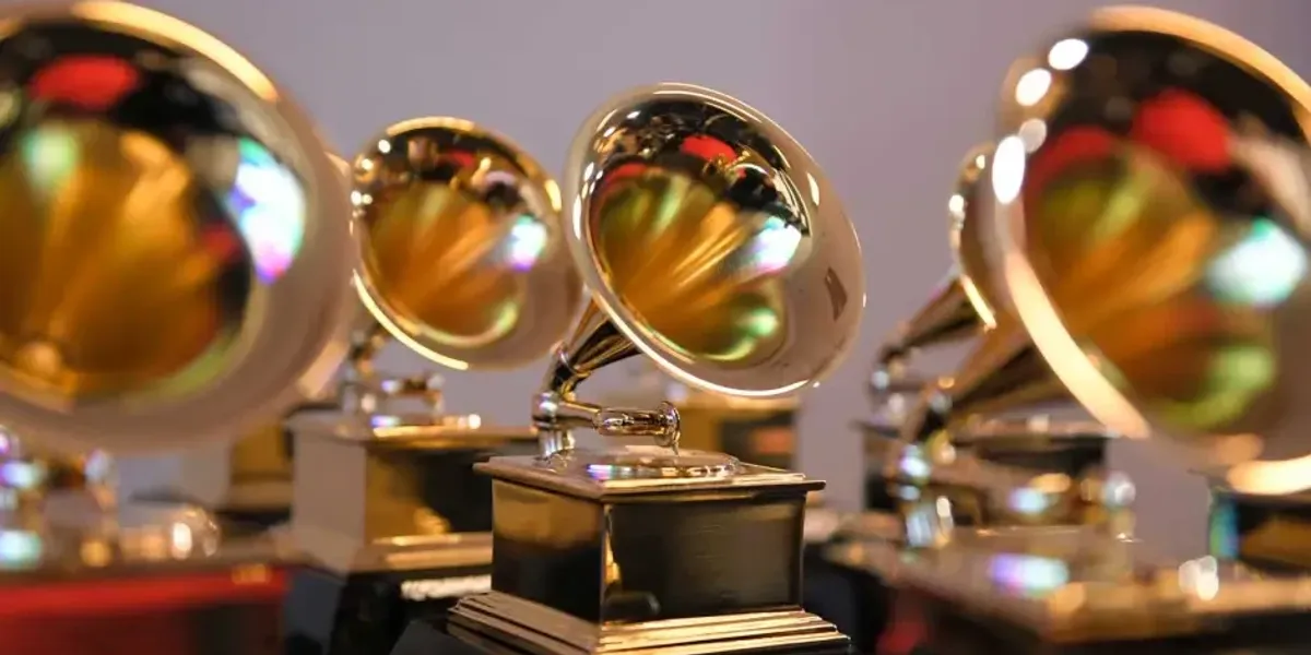 Grammy Awards 2026, nuove categorie e i favoriti in gara