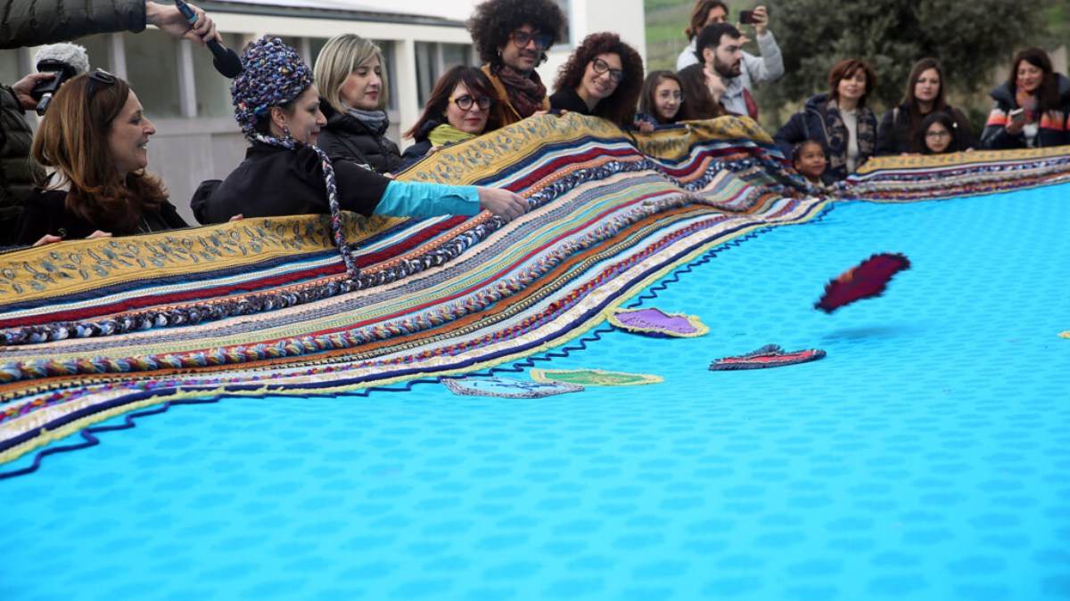 A Gibellina l'integrazione si fa opera d'arte con l'arazzo della pace