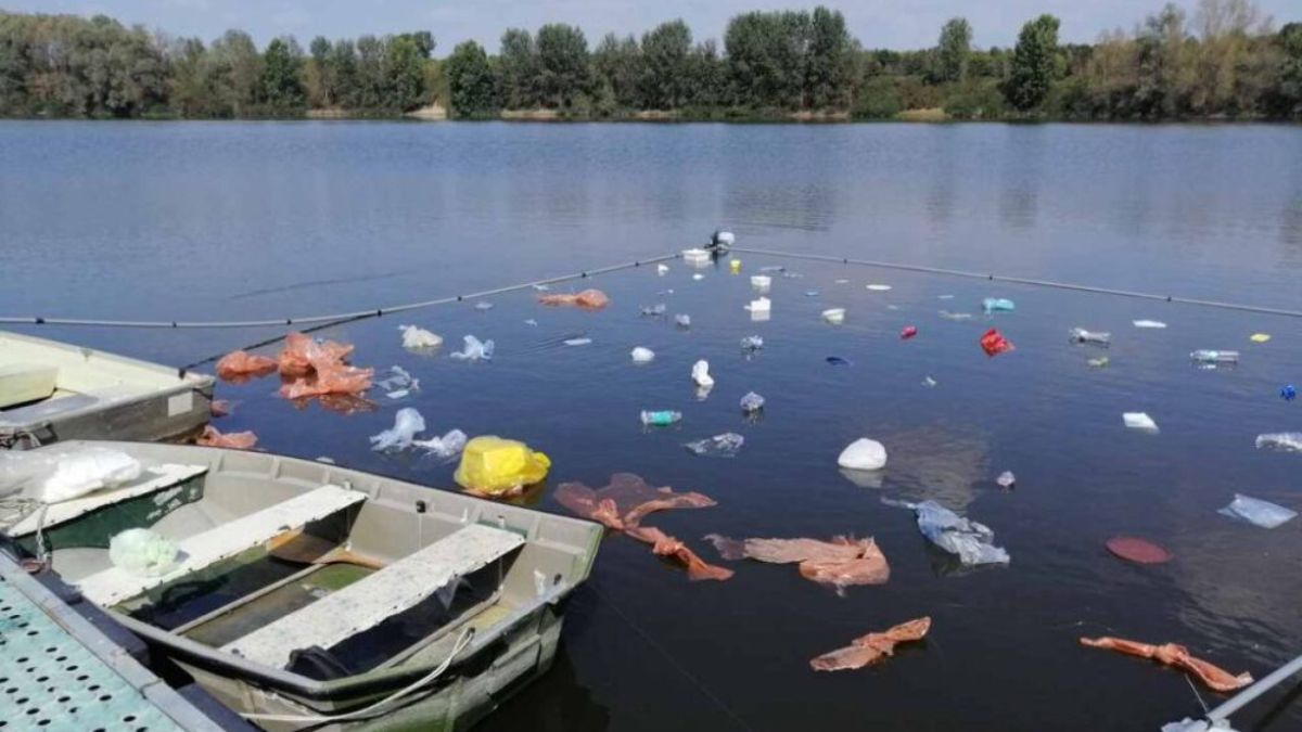 Po inquinato Inquinamento del Po: plastica al 62%