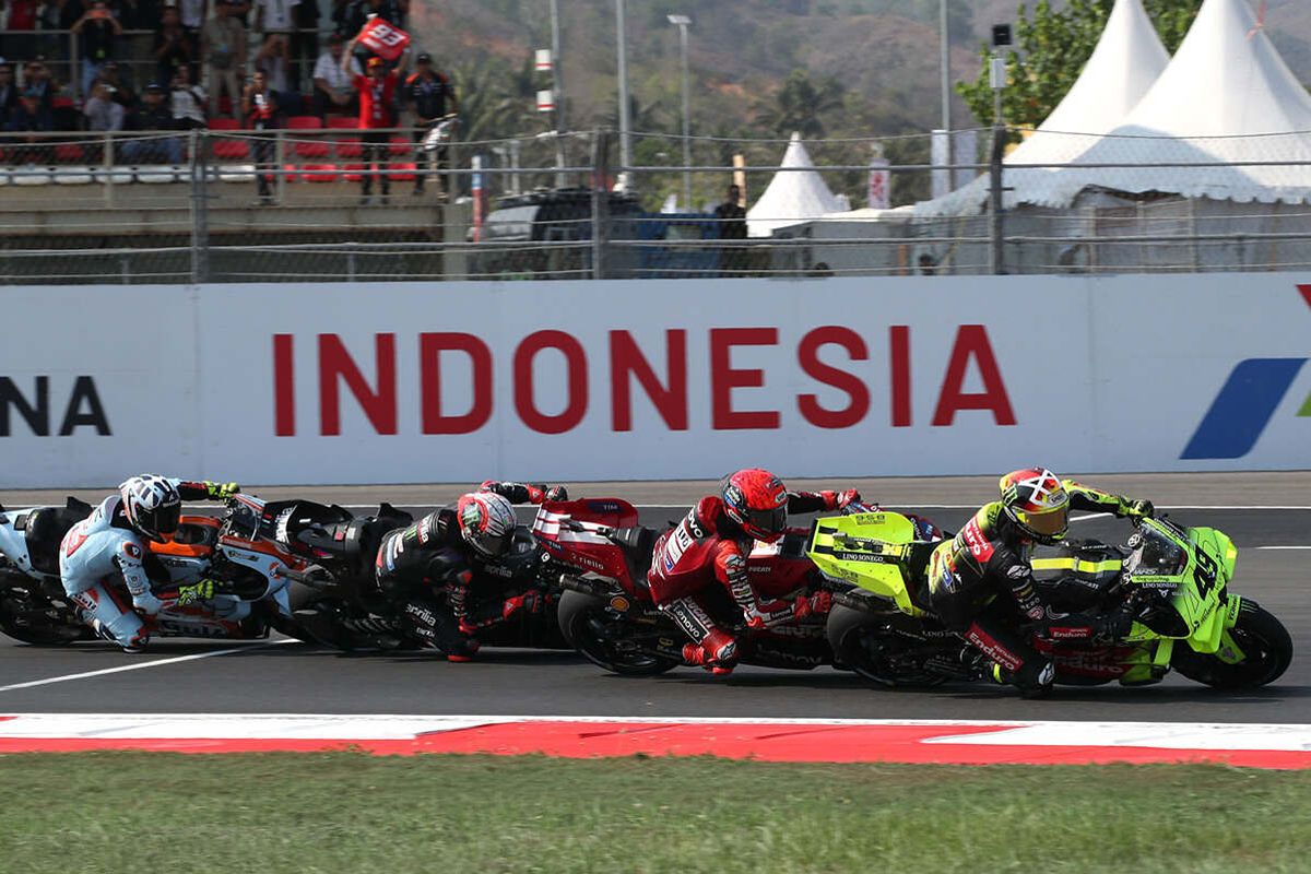 Start-MotoGP-Marquez-Ducati-Aprilia-Indonesia (1) Bezzecchi trionfa in Indonesia e torna in corsa per il Mondiale
